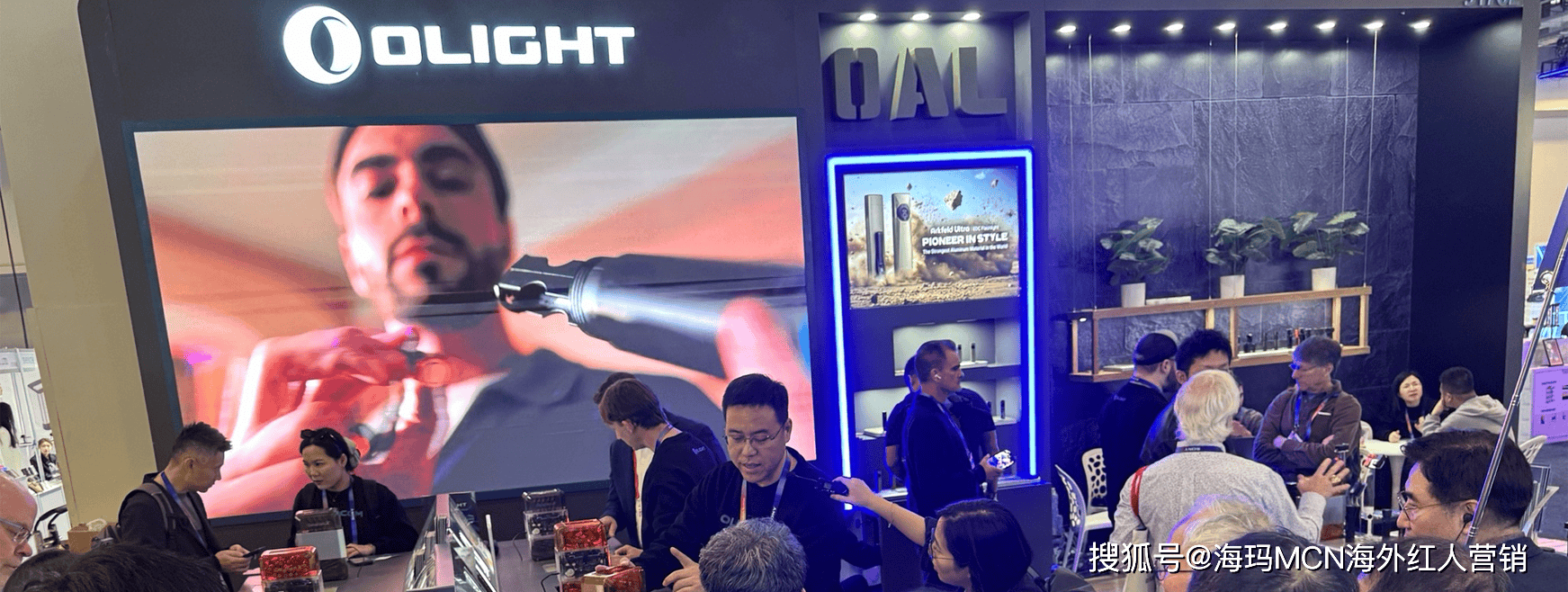 手电筒”在海外年入超十亿翻身冲进IPO！冰球突破豪华版手机版海外红人营销它靠“(图9)